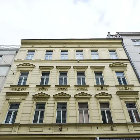 Vogue Near By Wenceslas Square Praha
